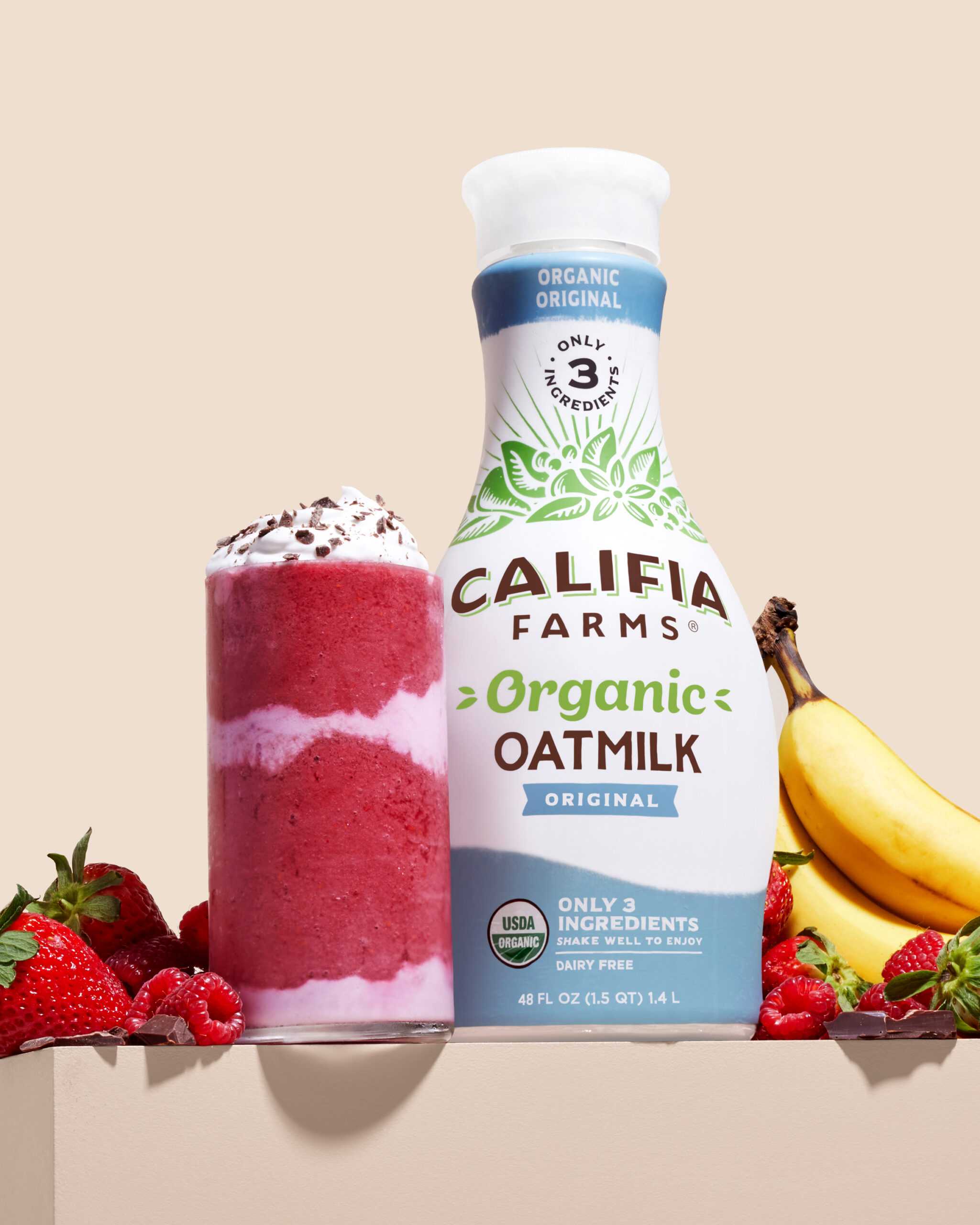 Emma Chamberlain's Chamberlain Coffee Launches a Smoothie at Erewhon – WWD